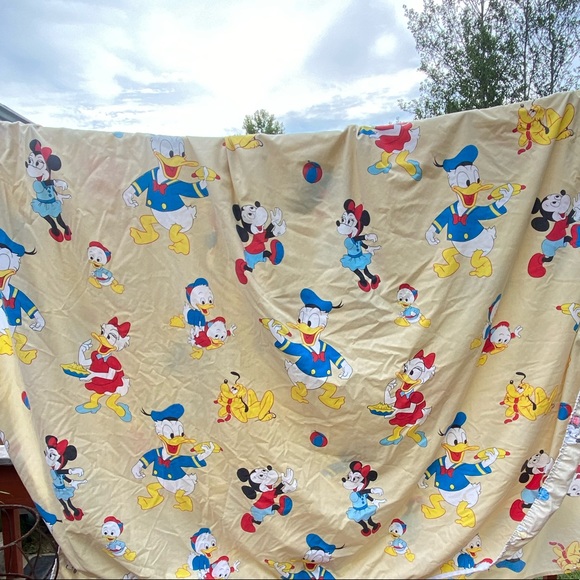 Vintage Fashion Manor Pennys Disney Donald Duck Mickey Minnie Daisy fitted sheet - Picture 1 of 15